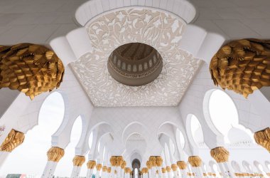 ünlü ve güzel Şeyh Zayed Camii mimari, Abu Dabi, Birleşik Arap Emirlikleri