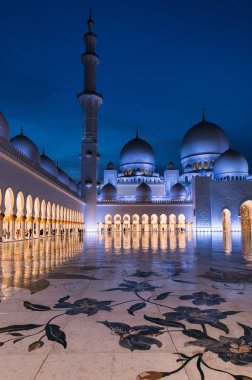 ünlü ve güzel Şeyh Zayed Camii mimari, Abu Dabi, Birleşik Arap Emirlikleri