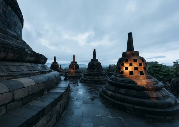 Stupy Świątyni Borobudur Wieczorne Niebo — Zdjęcie stockowe