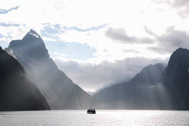 Yeni Zelanda 'da Milford Sound