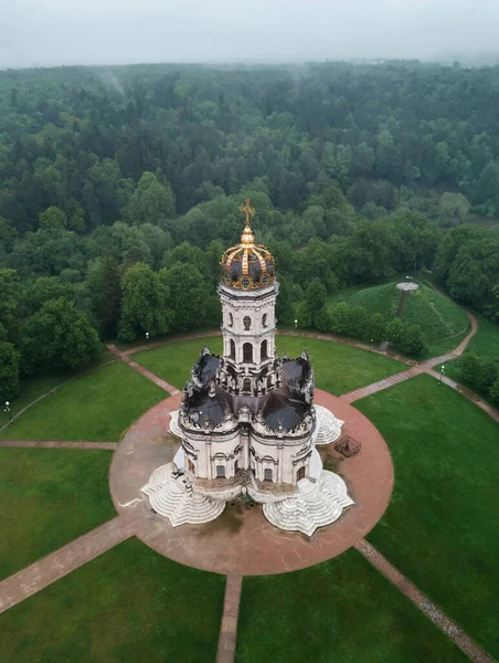 Baroque Church of The Portent of the Most Holy Mother of God in Dubrovitsy Estate, Moscow region, Russia — Stock Photo, Image