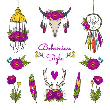 Vektör boho öğeleri koleksiyonu. Set dahil: dekore inek kafatası, Rüya yakalayıcı, kuş kafesi, boynuzları, tüyler ve çiçekler. Bohem tasarım, izole sembollerin. Parlak yaz etnik illüstrasyon.