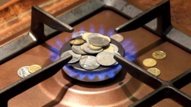 Yakıcı bir gaz brülör vardır. Gaz reformu insanlar dizlerine koyar.