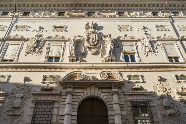 Подробнее Палаццо Бентивольо Дворце Позднего Ренессанса Расположенном Ферраре Италия — стоковое фото