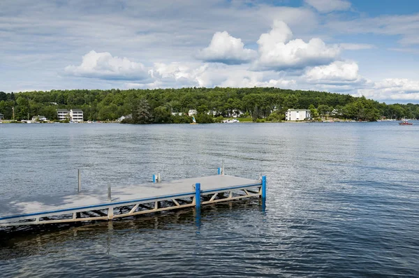 Scenic Nature Long Lake Con Muelle Naples Maine Estados Unidos —  Fotos de Stock
