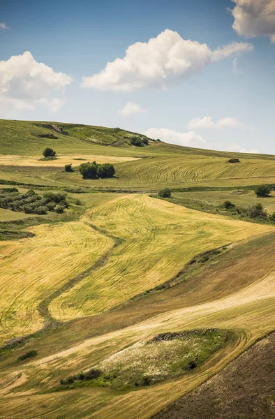 bahar süre boyunca Güney İtalya renkli manzarada