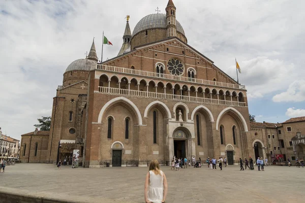 Padwa Włochy Lipca Basilica Sant Antonio Turystów Wokół Niego Lipca — Zdjęcie stockowe