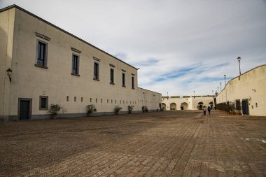 Napoli, İtalya'nın şehirdeki Castel Sant'elmo cephe detay