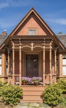 Stowe, Vermont, ABD'de ev cephesinde antika Victorian mimarisi
