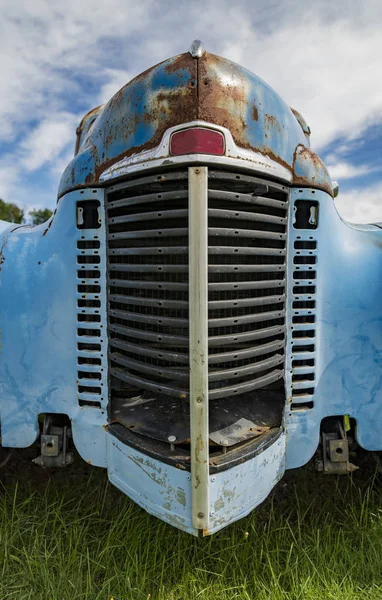 Старий Іржавий Синій Вантажівці Відмовилися Поле Стоу Штат Вермонт Сша — стокове фото