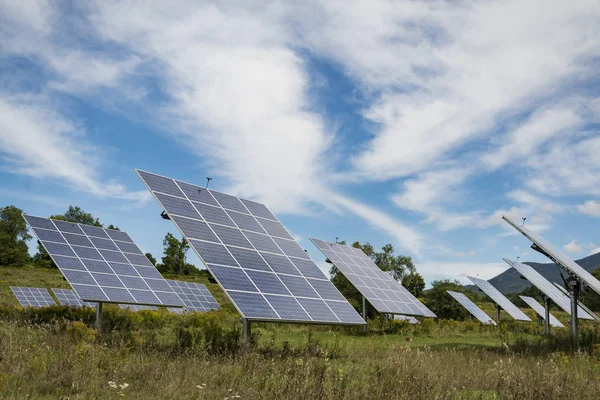 Zonnepaneel Hemelachtergrond Een Open Veld Verenigde Staten — Stockfoto