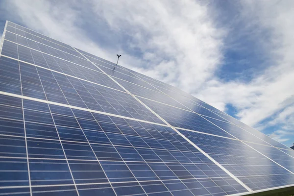 Painel Solar Fundo Céu Campo Aberto Nos Estados Unidos — Fotografia de Stock