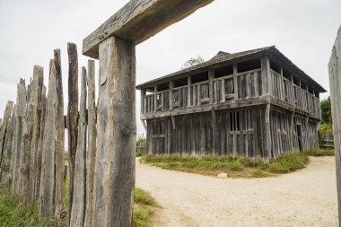 Plimoth çiftliğindeki eski binalar, MA. Amerika 'daki ilk göçmen yerleşim yeriydi..