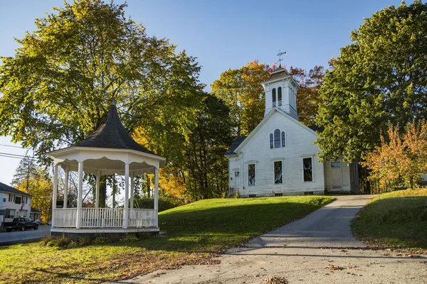 New England Church Fall Limerick Maine Usa – stockfoto