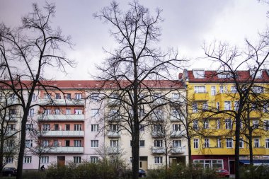Berlin - 4 Nisan: Sokak sahneler ve 4 Nisan 2015 binalarda, Berlin, Almanya
