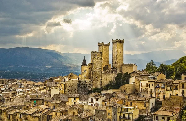 Pacentro Pequeña Ciudad Centro Italia Continental Encantador Pueblo Típico Cima — Foto de Stock