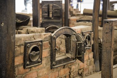 Almanya'da Nazi toplama kampı. Sachsenhausen ölü yakma fırınları, Almanya kalıntıları