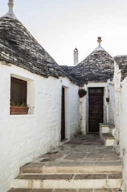 İtalya 'nın Alberobello kasabasındaki ünlü Trulli binası.