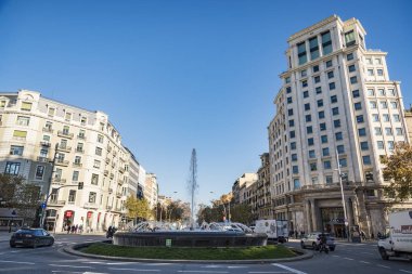 BARCELONA, SPAIN- 19 Aralık 2018: Barcelona şehir merkezindeki Eski Bina, 19 Aralık 2018 tarihinde İspanya 'nın Barselona kentinde