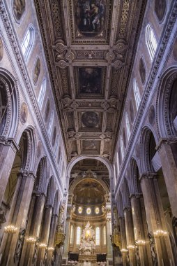İtalya 'daki Napoli' nin tarihi katedrali Duomo di San Gennaro.