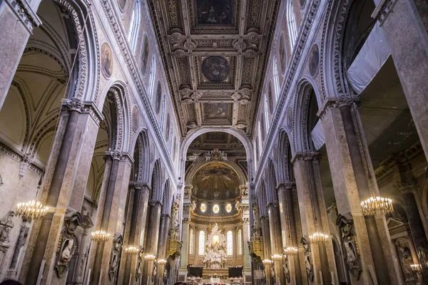 Wnętrze Zabytkowej Katedry Duomo San Gennaro Neapolu Włoszech — Zdjęcie stockowe