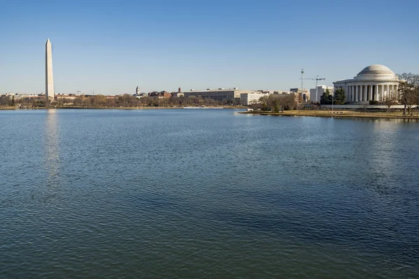 Jefferson Memorial deprem Havzası Washington DC yansıma ile.