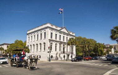 Charleston, Güney Carolina, Belediye Binası, şehrin Hukuk ünlü dört köşelerinden biri kaplar