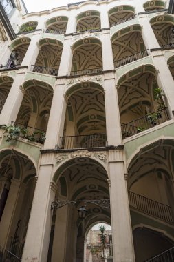 Antik Ortaçağ Ispanyol Sarayı iç, Napoli Italya