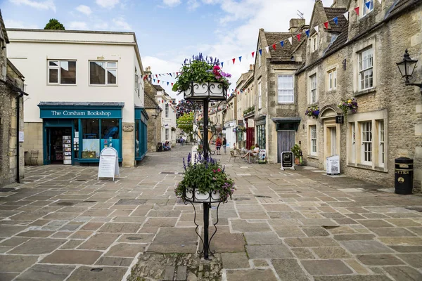 Calle en la ciudad de mercado de Corsham Inglaterra, Reino Unido — Foto de Stock