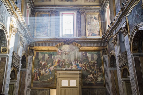 Interior de la Basílica de San Paolo Maggiore en Nápoles, Italia —  Fotos de Stock