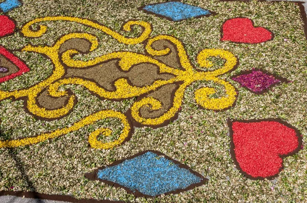 Decoración de flores en el pequeño pueblo de Cusano Mutri, Italia —  Fotos de Stock