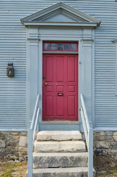 Porta da frente de uma casa em Portsmouth NH — Fotografia de Stock