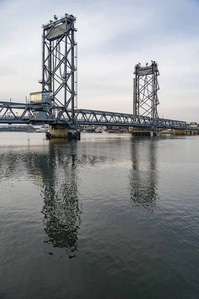 Memorial Bridge between Portsmouth, New Hampshire, USA — Stock Photo, Image
