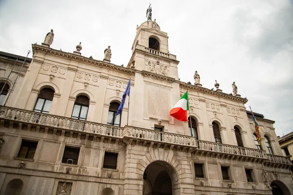 Palazzo Moroni, historická radnice v Padově, Itálie — Stock fotografie