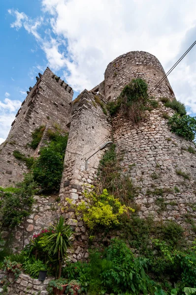 Wieża Starożytnego Średniowiecznego Zamku Miejscowości Eof Riardo Włochy — Zdjęcie stockowe