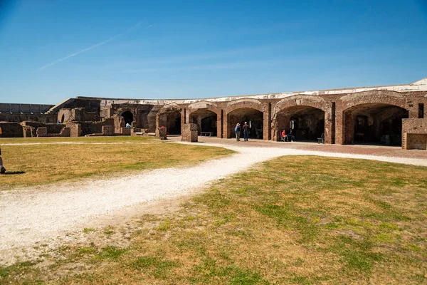 Charleston Březen 2019 Pohled Fort Sumter Plný Turistů Národní Památka — Stock fotografie