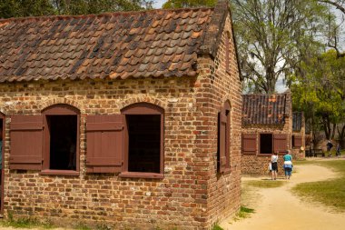 Charleston, SC 'deki Boone Hall Çiftliği' nde köle odaları.