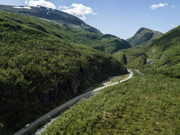 ドローンから見た南ノルウェーの道路 — ストック写真