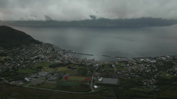挪威西海岸城市 Orsta — 图库视频影像