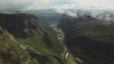 Güney Norveç'te Grovudalen Vadisi
