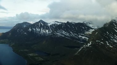 Lofoten doruklarına kutup kuzey