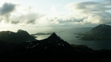 Lofoten doruklarına kutup kuzey