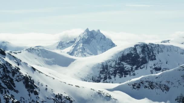 Die Majestätischen Alpen Westnorwegens — Stockvideo