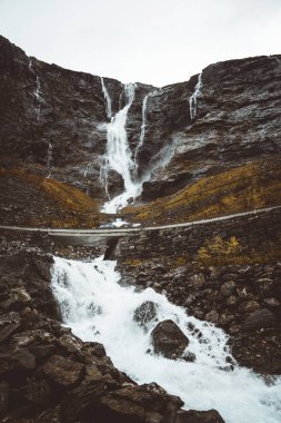 Troll yol alan Batı Norveç'te