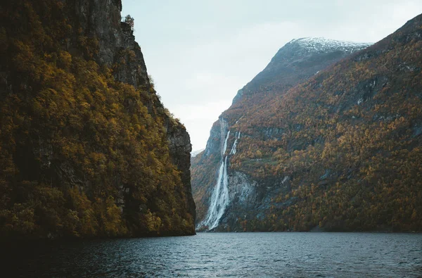 Geiranger Batı Norveç fiyordu