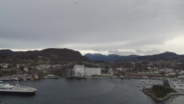 ノルウェー西海岸スモールタウン — ストック動画