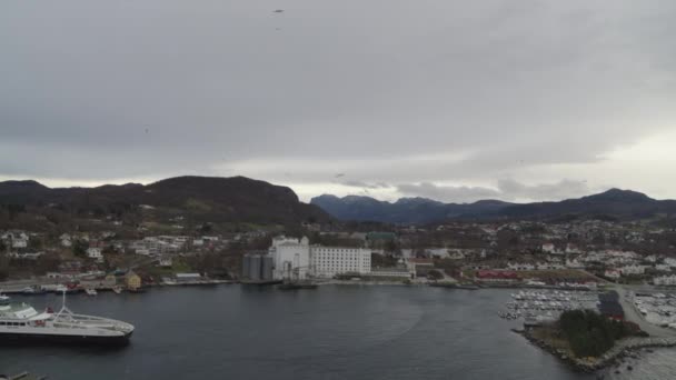 Norwegian Petite Côte Ouest Ville Tau — Video