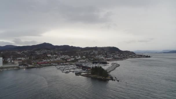 Norwegian Small West Coast Cidade Tau — Vídeo de Stock