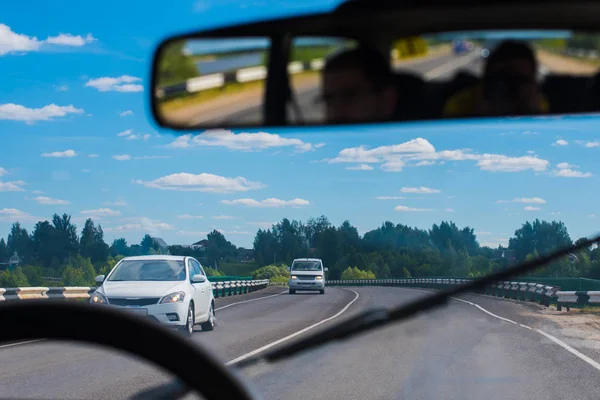 Ülke road araba penceresinden bakış