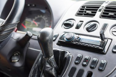kontrol panelinde araba yakın çekim